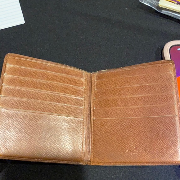 Louis Vuitton Vintage Monogram Canvas Bi-Fold Wallet - Picture 10 of 16